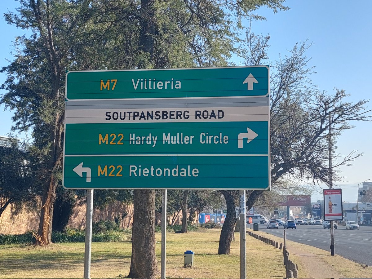 AbdulBigMan's tweet photo. Going to Pretoria and not passing through Sunnyside feels empty.
#Colbyn was too high for me. https://t.co/X5GjH0yjdH
