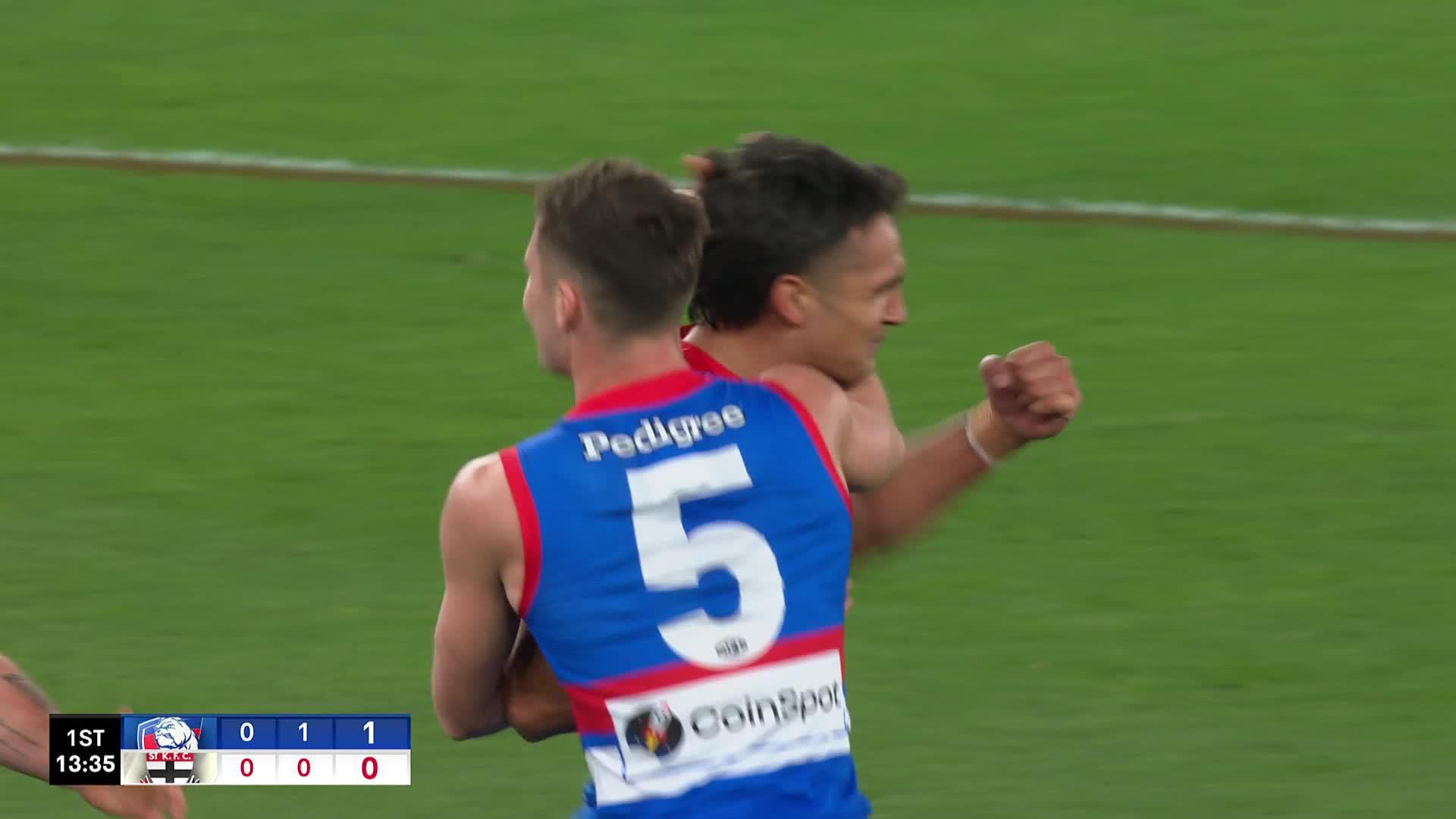AFL Western Bulldogs vs. St. Kilda / Twitter
