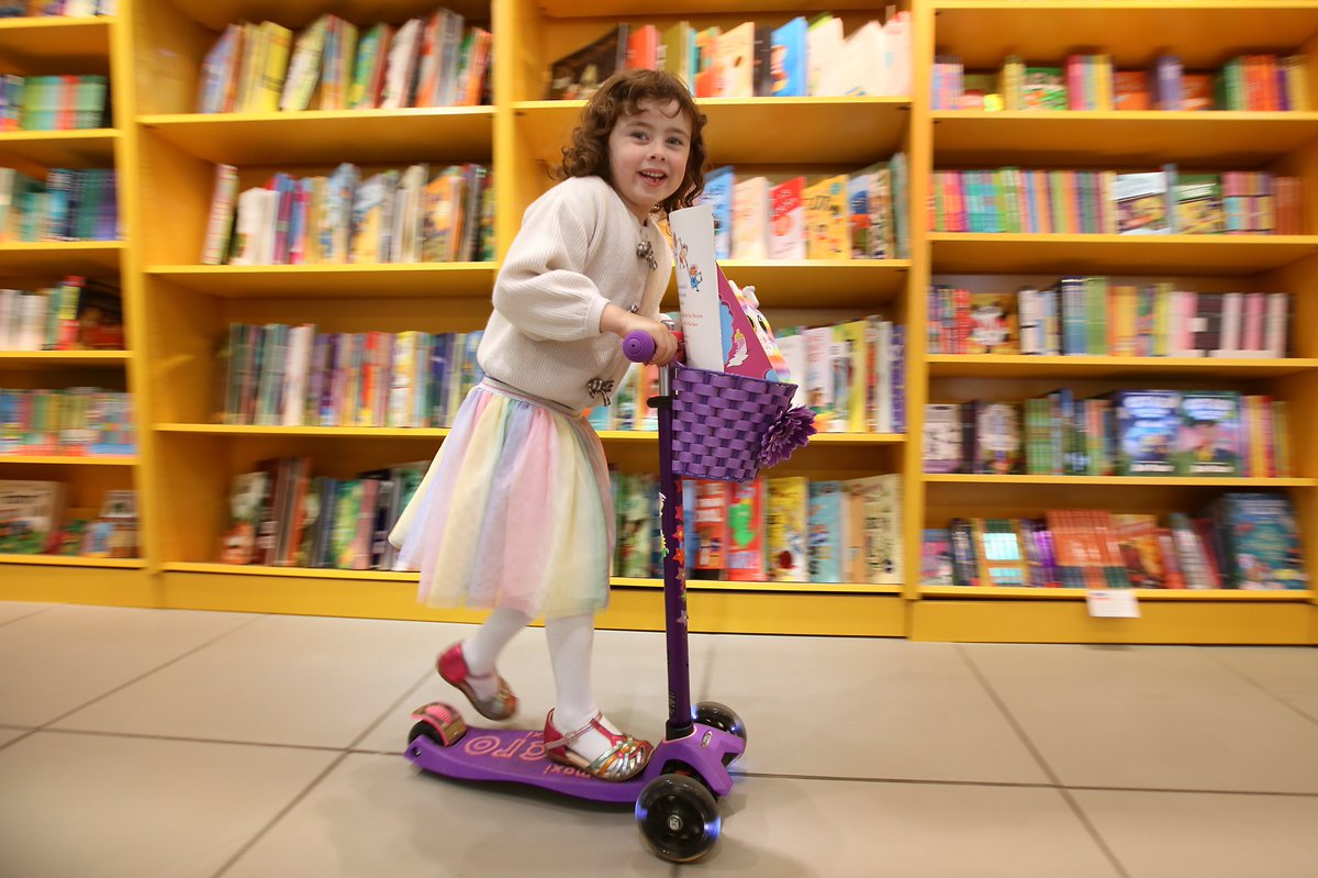 DubrayBooks's tweet image. Have you seen our big news?

With 8 shops in the south of Dublin city, it has long been our wish to take Dubray to the Northside. Our experienced team of booksellers have created a new haven for booklovers on Henry Street @IlacCentre. 

We love our new bookshop, do visit us soon!