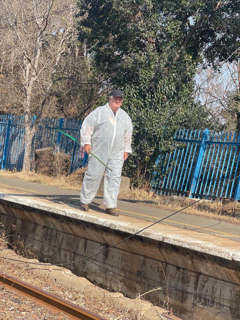 PRASA_Group's tweet photo. I am #TEAMPRASA โค
Autopax CEO, Mr. Niel Roesch
#ReclaimingOurStations
#CleaningMyStation https://t.co/xrYXfUQYMP