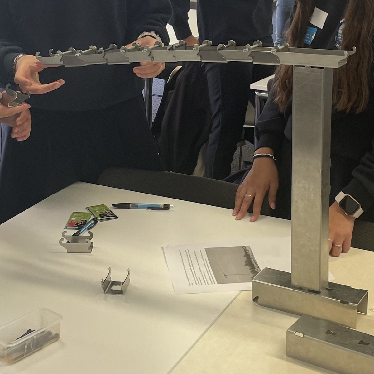 DEBP_STEM's tweet photo. Crane building with @IMechE_Yorks at the Engineering Extravaganza @sheffhallamuni on Monday.
Teams built their own crane from a kit of parts, and worked out how to make it as long as possible, whilst remaining stable.
#EngExtraEY #inspiringfutureengineers #cranes https://t.co/o1uzudF1Fb