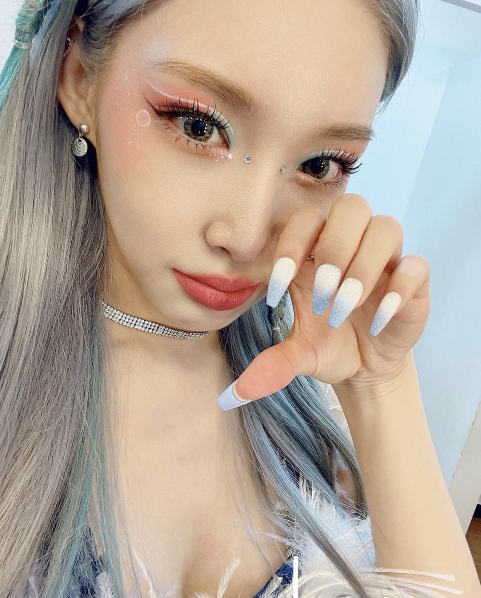 ChunghaGlobal's tweet photo. 220715 2thumbsup_nail Instagram update with Chungha 

https://t.co/C7anxAhlSj

#청하 #CHUNGHA @CHUNGHA_MNHent https://t.co/W6kRhezFPd