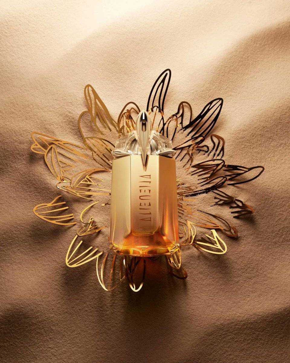 muycosmopolitas's tweet photo. El nuevo #AlienGoddessIntense es una versión más potente del #perfume que lanzó en 2021 la firma de lujo #Mugler · Conózcanla en este especial de la #revista de #moda y #tendencias que lee Latinoamérica.
https://t.co/u9WGd4ZKqr https://t.co/Kxq6PeuRj1