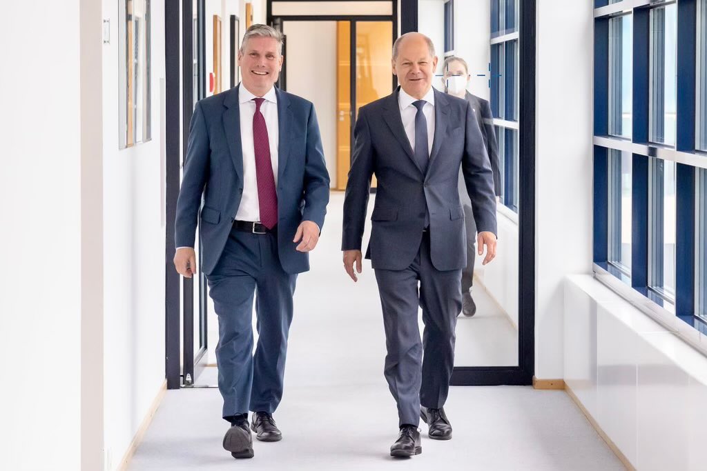 OlafScholz's tweet photo. Thank you @keir_starmer, for visiting Berlin today. 

I am convinced: Together we can and will manage the challenges and embrace the opportunities we all face. In #Germany, in the #UK and all over Europe. https://t.co/UMYYPCPm3K
