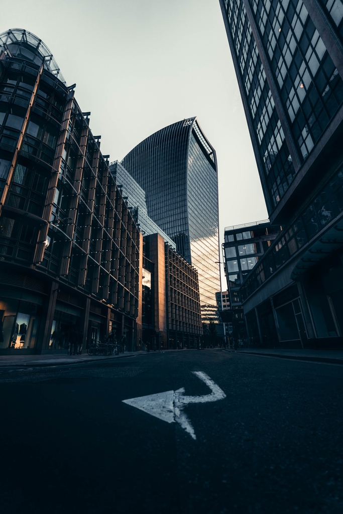 bowmore's tweet photo. Past meets present. Content creator Edvardas continues his journey through London in search of #IconicShapes.
Discover more here: https://t.co/BILEZKXauW #Bowmore https://t.co/H8duszRsyT