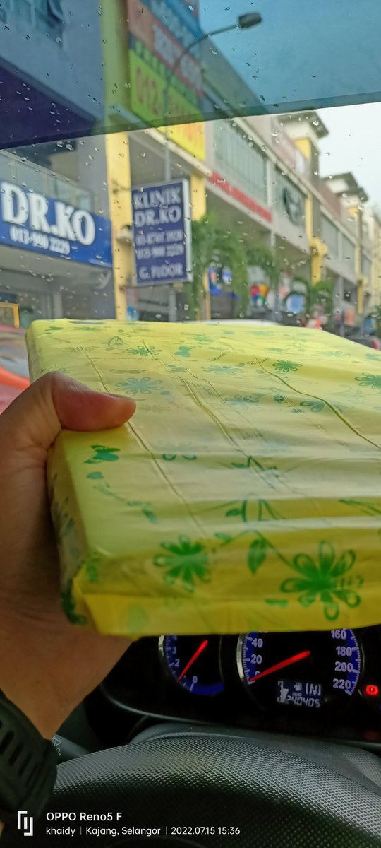 RezqComputer's tweet photo. Hantar balik laptop yang siap repair kepada pemilik nya.. 

#rezqcomputer #RepairLaptopBangi #RepairLaptopKajang #repairlaptoomurah #repairlaptop https://t.co/ZgvlcMR7jc