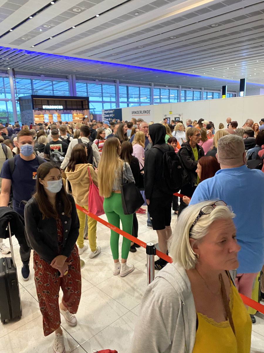 renfituk's tweet photo. Typical British - first pic taken queuing to get thru security 2nd is arriving home to go thru passport control @manairport what is happening this is so embarrassing it’s gone from bad to worse. Arrived &amp; leaving Palma in &amp; out in 20mins @DailyMailUK @Telegraph @TheSun https://t.co/FPdU4OuTj3