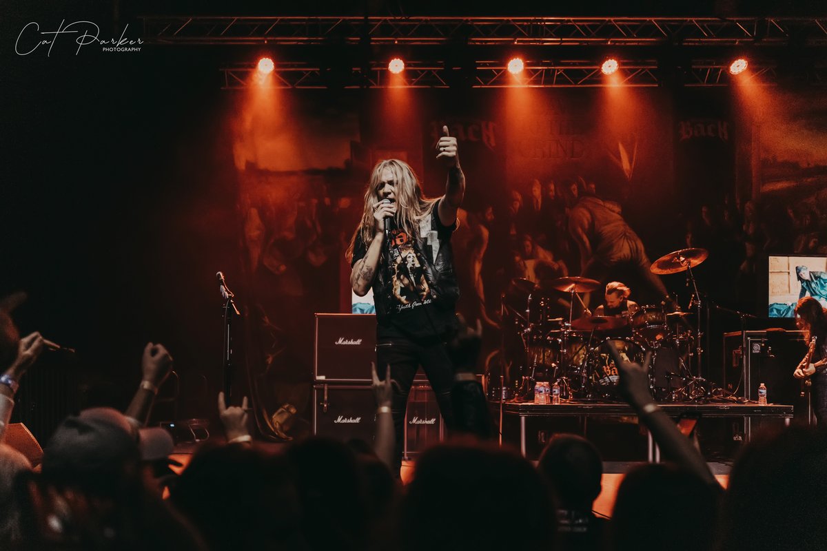 catparkerphoto's tweet photo. Sebastian Bach @ Skyway Theatre 11/21/21
📸catparkerphoto
⠀
#sebastianbach #allmusicmagazine #catparkerphotography #heavymetal #Photography #photographer #concert #music #rockband #rockandrollmusic #bandphotography #jeremycolson #brentwoods #robdeluca #skidrow #rock https://t.co/LJUNdgZ6CP