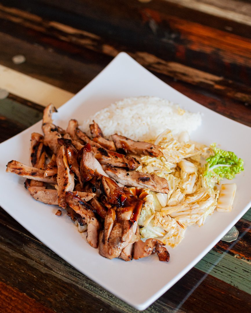 KeizerStation's tweet photo. A simple and delicious Teriyaki chicken with nice and steamed veggies 🍱 Get your plate today from Love Love Teriyaki II! https://t.co/q2lTcAx37R