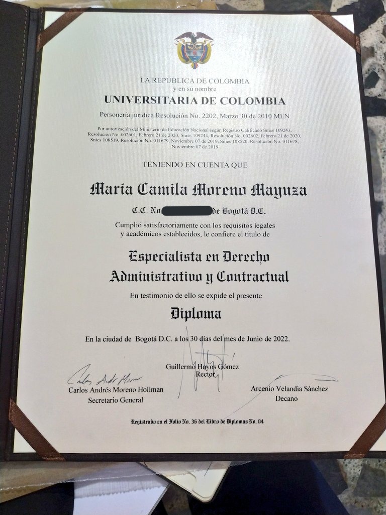 María tweet media