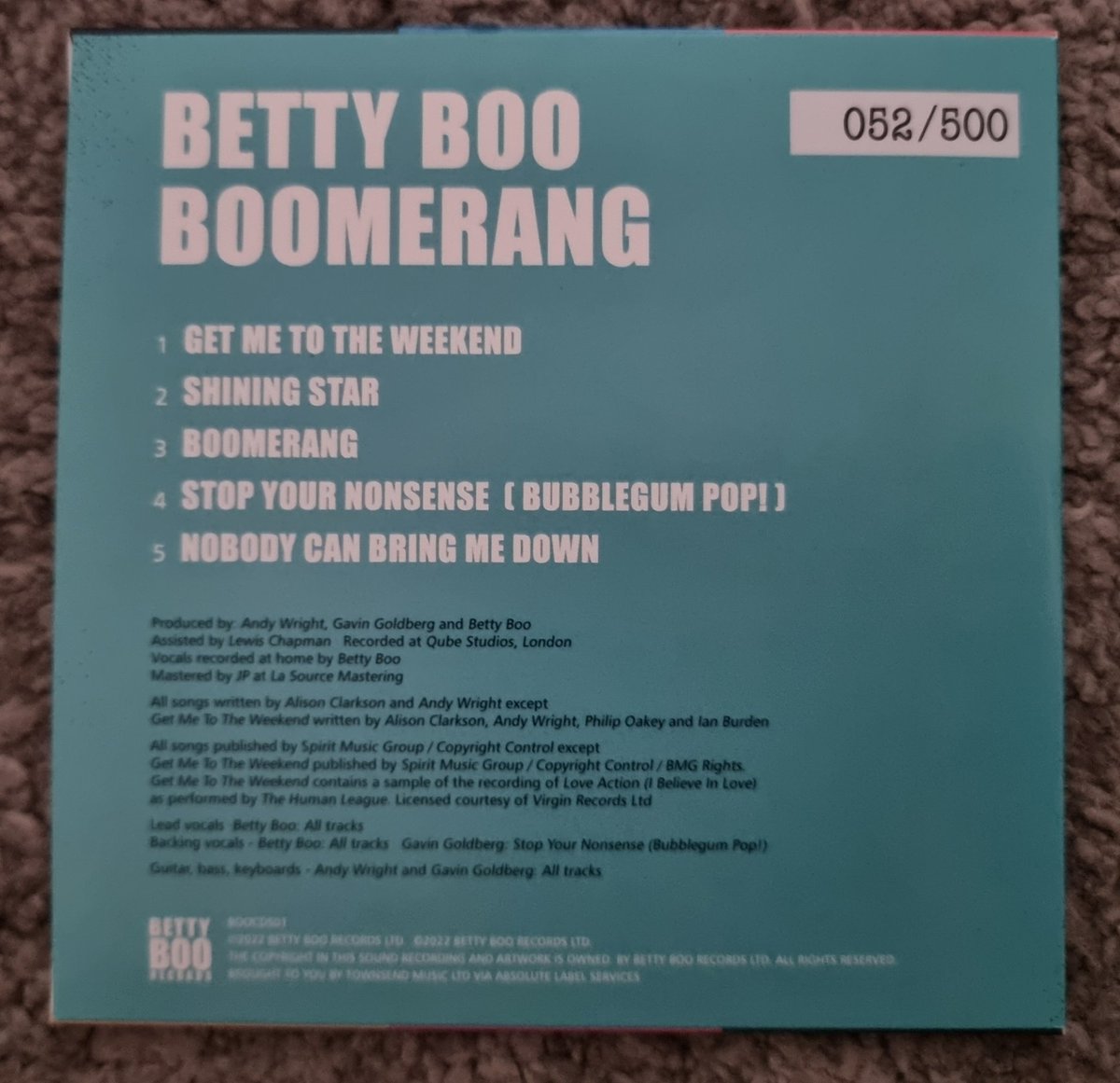 derekcburgess's tweet photo. Got home to find that @bettyboomania #Boomerang #AlbumSampler has been delivered. Number 52 out of 500 https://t.co/FVwdh6YPP8