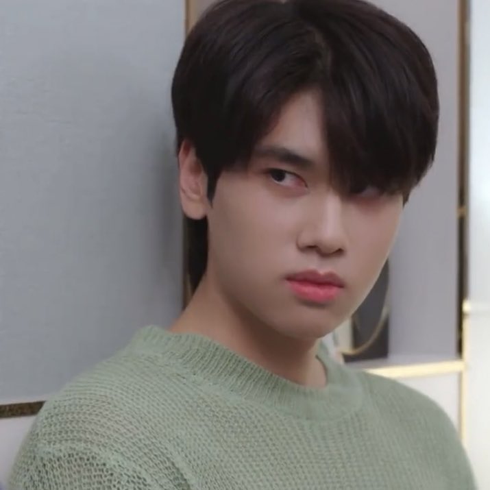 dunkindownats's tweet photo. SIMM                        SIYH

nothing changed, still so cute even sulking or angy ☹️❤️
#SkyInYourHeartEP7 @dunknatachai #dunknatachai https://t.co/Q9bHreroxo