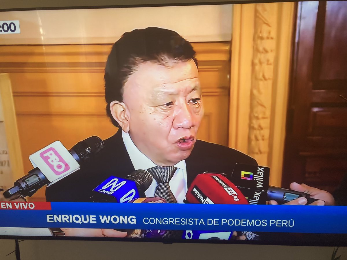 KikeMantegazza's tweet image. Este señor es tan cara dura que dice que todos los errores del ejecutivo se los cargan al POBRE CONGRESO, que tal ostra, El congreso no necesita ayuda de nadie para ser tan impopular. #QueSeVayanTodos