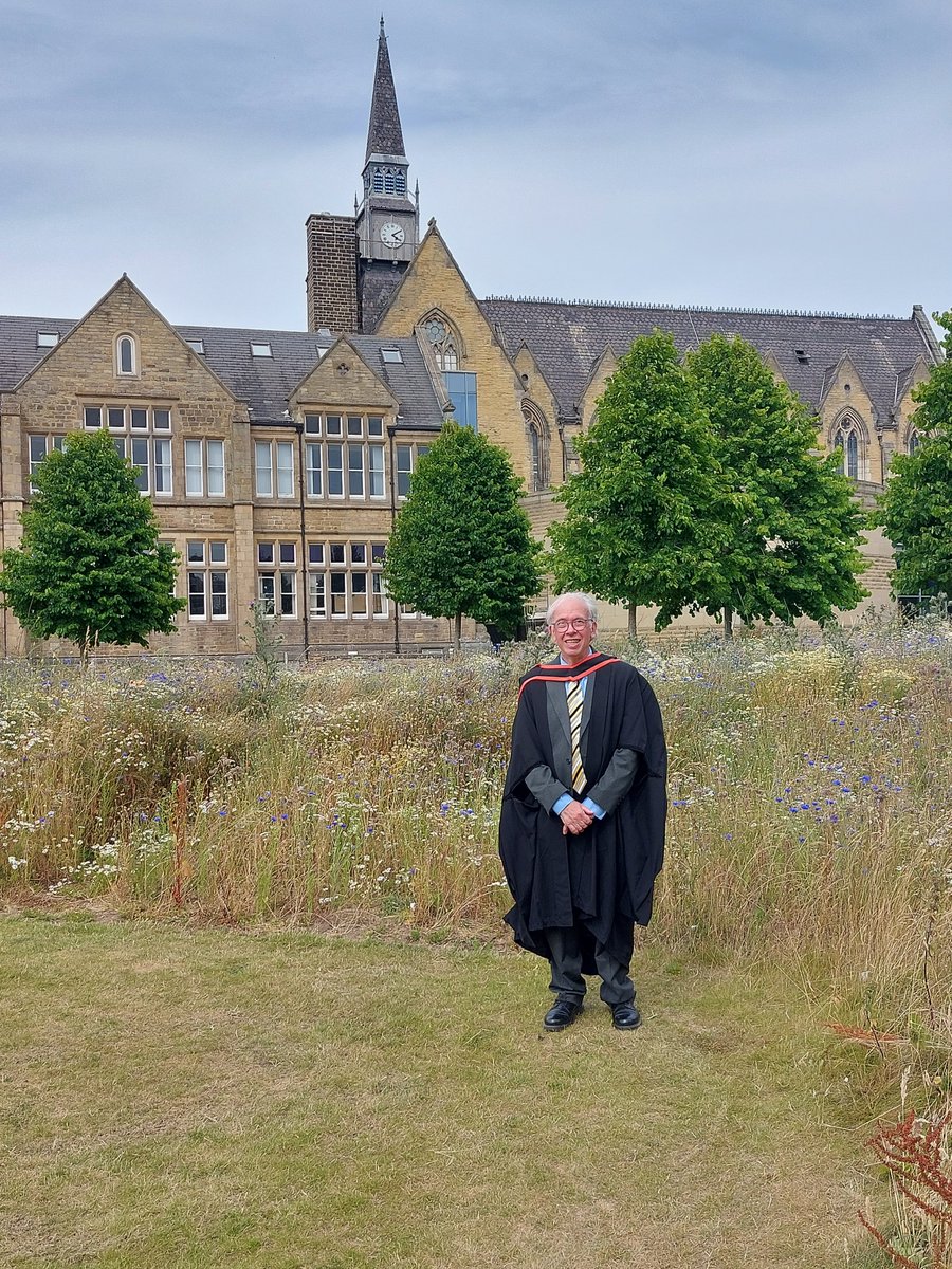 @LeedsAlumni I eventually graduated from the University of Leeds 51 years after leaving Leeds Grammar School in July 1971. #LeedsGrad