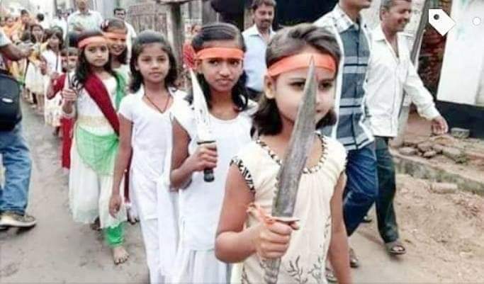 AmanGoyal1989's tweet photo. Who is supplying guns to RSS? Isn't this a sign of terror organization?
#BanRSS https://t.co/x5Q9taaW08