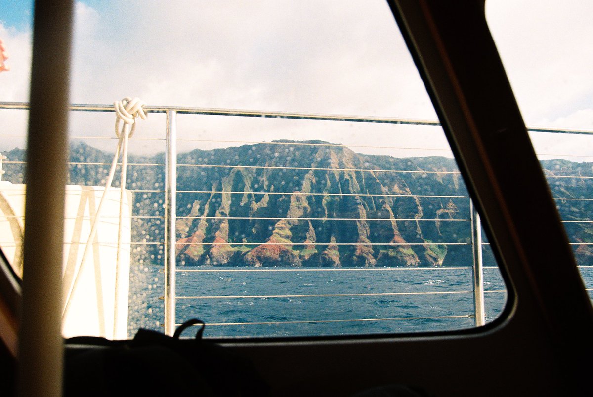 bradmbaldwin's tweet photo. Photos I took on a boat in Hawaii on Kodak Ultramax 400 🎞 https://t.co/NJvLCePgr8