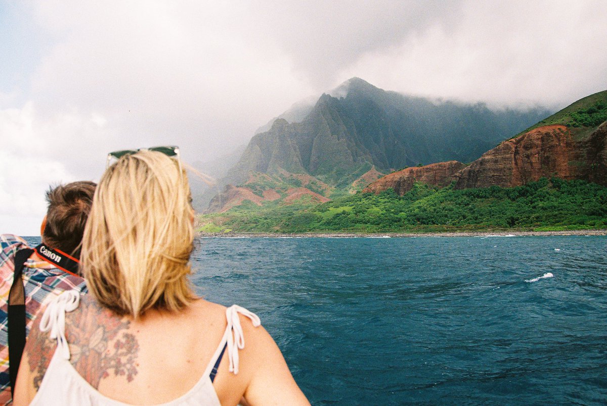 bradmbaldwin's tweet photo. Photos I took on a boat in Hawaii on Kodak Ultramax 400 🎞 https://t.co/NJvLCePgr8
