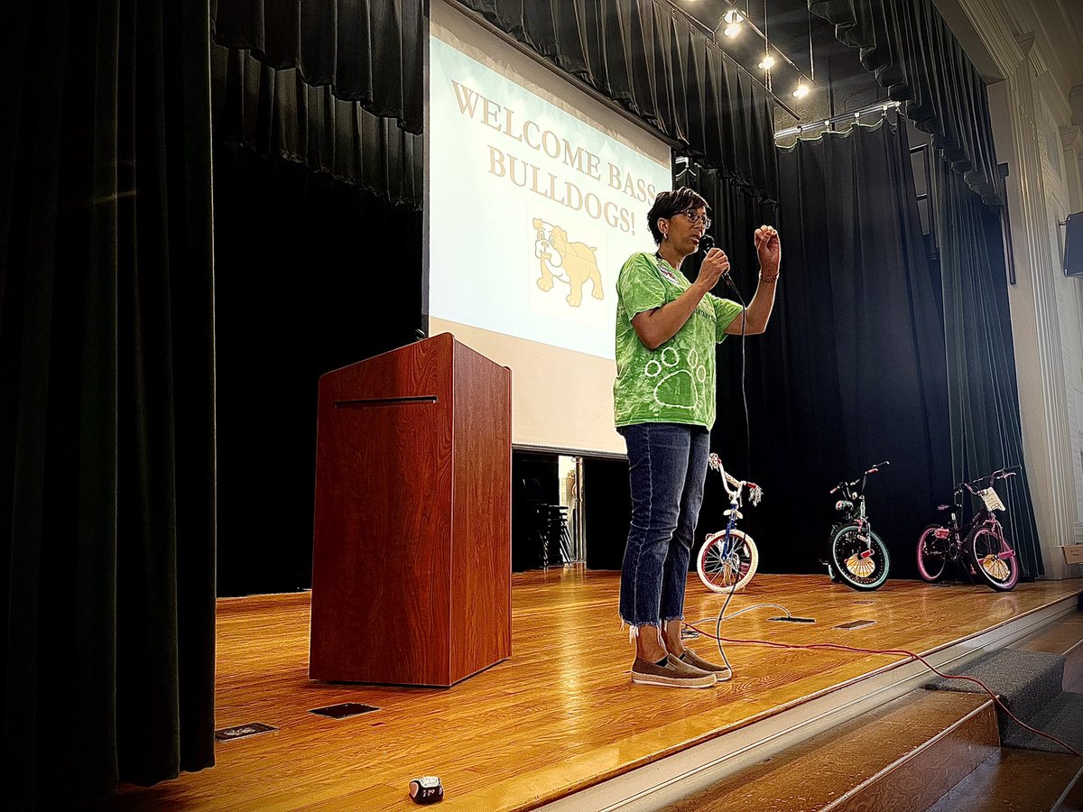 Mrs. Hendricks is doing what she does best! Bass Bulldogs are safe, kind and responsible 🐾