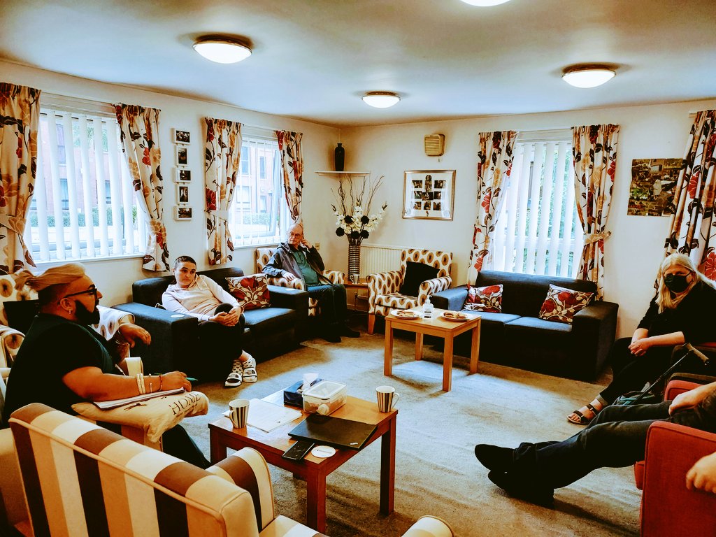 What a lovely meet with our #residents in Mansfield today! Great ideas and can't wait to get this all going! New #Residentsgroup you say? Yes please 😁 #residentinvolvement #localvoices #teampurple #Community @pa_housing @desriiat