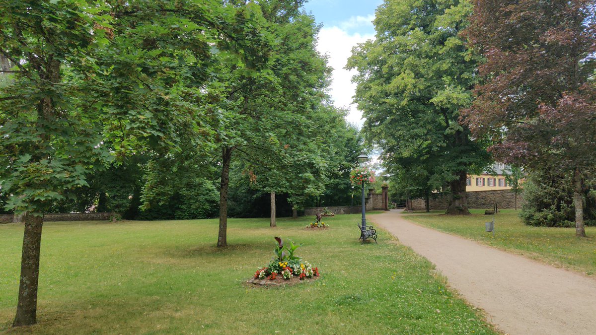 britainopello5's tweet photo. Schloß und Park #Gedern/ #Mittelhessen: https://t.co/fLd22WI9xm