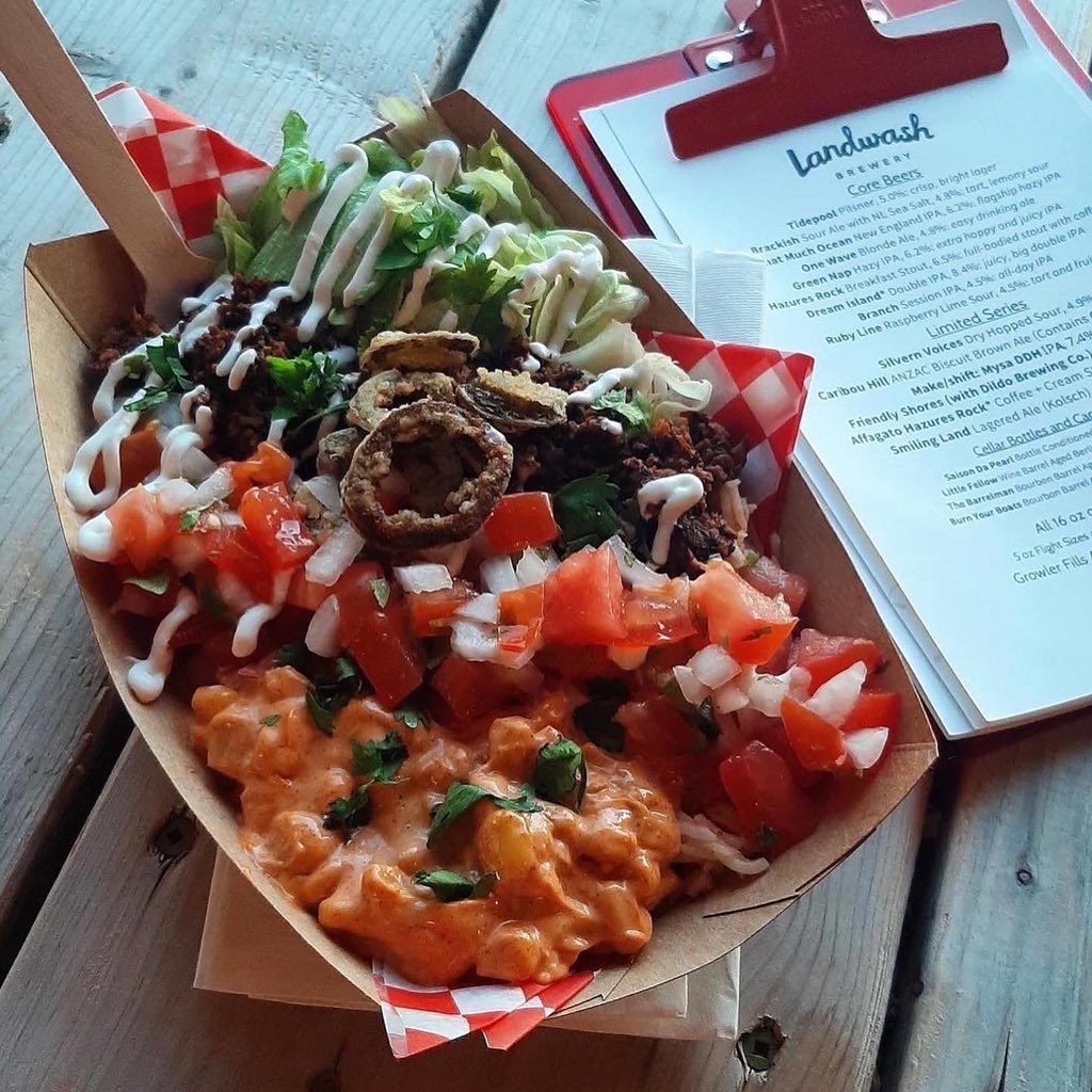 SaucyMouthTruck's tweet photo. It’s the weekend! You made it!! Grab some friends and treat yourself with some #FoodToFillYourFace and @LandwashBrewery’s cold ones! 🍔🥗🍺☀️
ORDER ONLINE / OPEN UNTIL 9!
https://t.co/KaEOHmuXaC https://t.co/0E2h5ER4tc