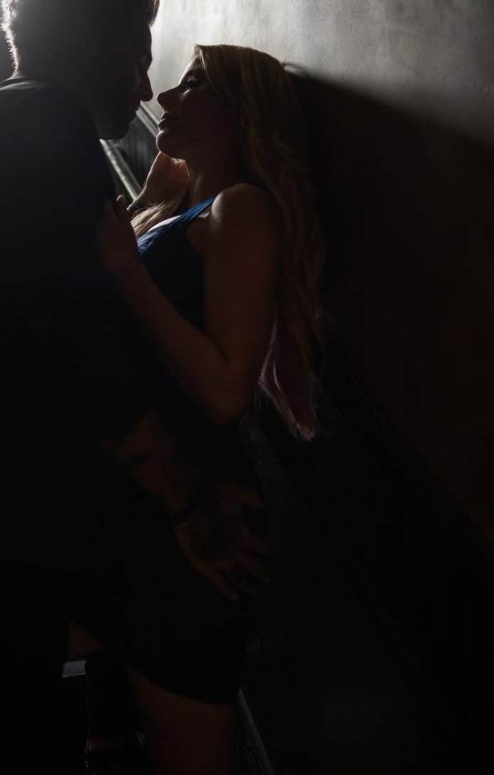 AIIuringBliss's tweet photo. ᅠ
ᅠᅠ❛ The dirty things we could get up to in the dark, baby. Your lips on mine, a night to fall in love. ❜
ᅠ https://t.co/cfMuHZqSyJ