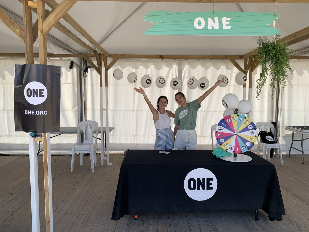 ONE_Fr's tweet photo. Quatrième et dernier festival de la saison, retrouvez notre équipe et nos #ONEActivists ce week-end au festival @lollapaloozafr. 🤩
Venez en apprendre plus dès demain sur la lutte contre l'extrême pauvreté et les maladies évitables ! #GenerAction https://t.co/DiXWgYkwxi