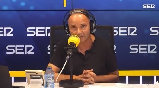 gzumeta's tweet photo. ✔️“Sigan escuchando la #RADIO. Y, si es posible, @La_SER. La radio nunca defrauda. Pero si les gustan otras radios, no pasa nada. En España se hace una radio maravillosa, de las mejores de Europa”
👉Despedida de José Antonio Marcos de @Hora14 
🔴https://t.co/bwfcMBDixg https://t.co/SwRX5cWbOQ