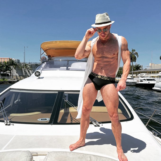 Yachting 🌞 I need more of it! Anyone want to invite me? 😇 https://t.co/O4qg7Bm610<a href="/tag/jjmalibu"class="tags"><span>#jjmalibu</span></a>