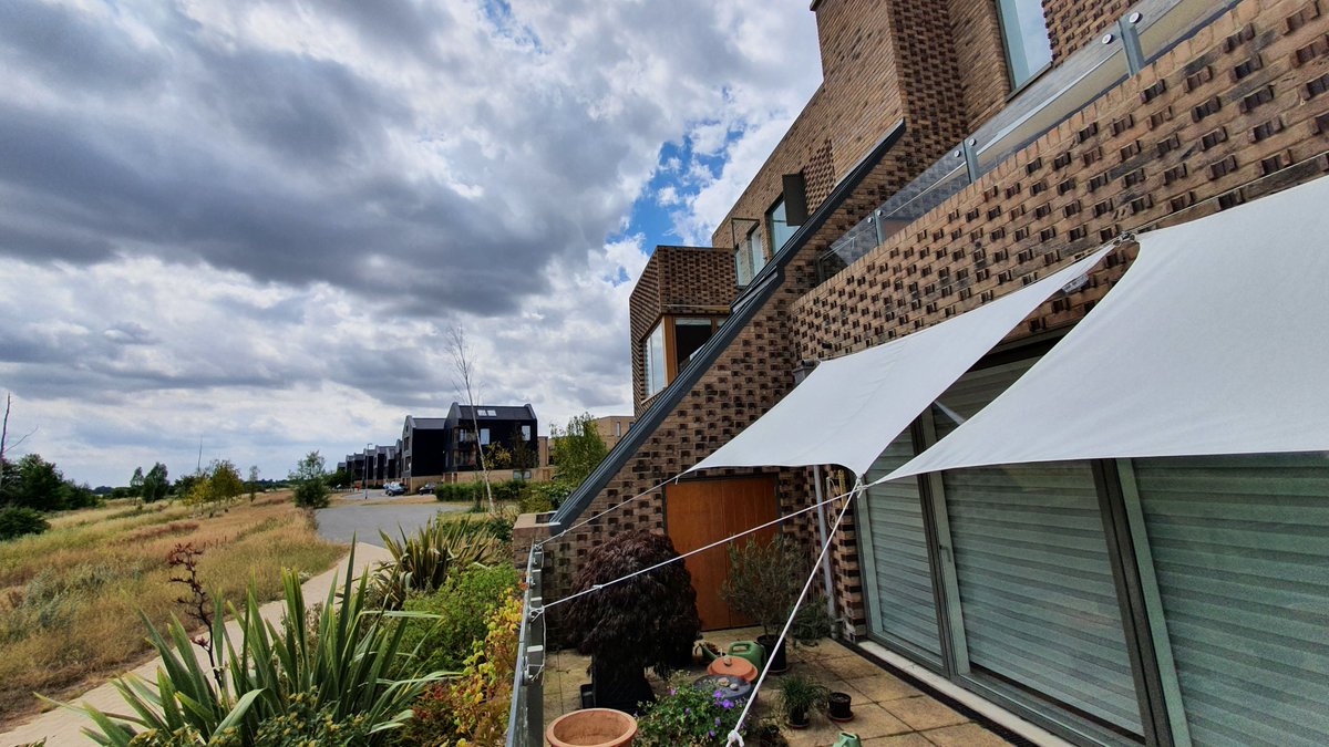 JTUrbanDesign's tweet photo. Some key observations from Cambridge.  Very few houses have a traditional back gardens.  Multiple areas of open space is provided at various levels over living space and garages, again very efficient, enabling more compact housing. https://t.co/LzpvIeIA26