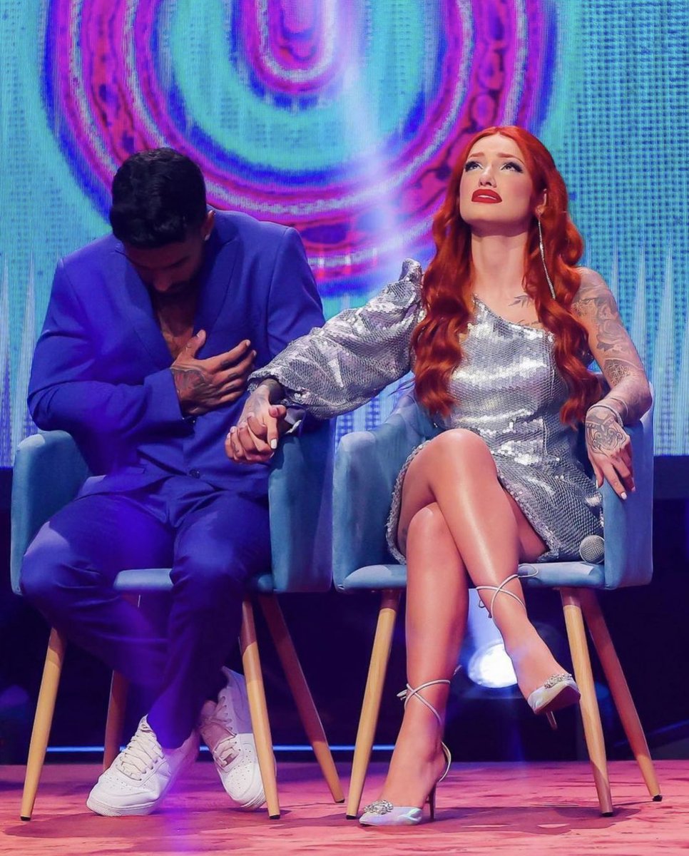 Uplodbretheus's tweet photo. AVISA QUE SÃO ELES, OS NOSSOS CAMPEÕES 🥺❤️ 

Ninguém acima delesss! 🔥❤️ #PowerCouple #BretheusCampeao https://t.co/iHDAoZrjA5