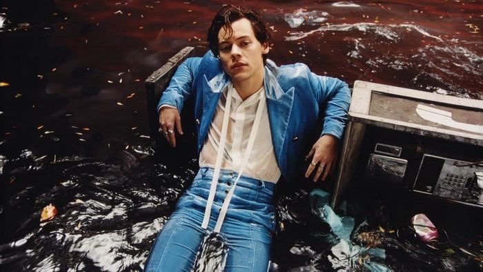 chrryIouie's tweet photo. Harry Styles debut album. https://t.co/L20GgS3XPB