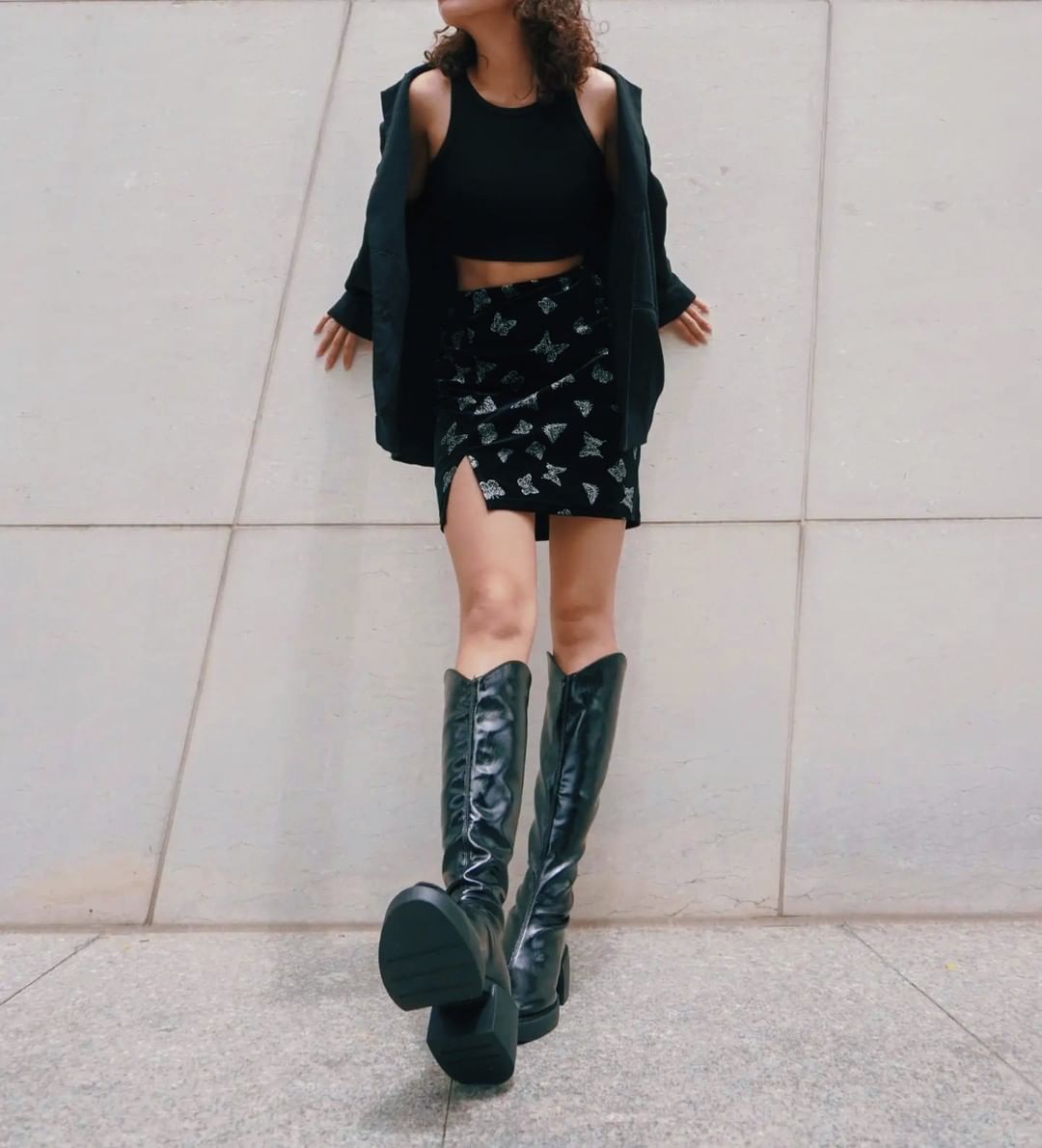 lovito_official's tweet photo. Revive the Y2K trend with a staple butterfly skirt!🦋 Make this look yours forever with code L12D58.💎

📸IG: quynhpham0929
👉Use 13% extra code: LOVITWEET
Shop now>>https://t.co/BQbomoAkpu
-
#Lovito #butterflyprint #y2kfashion #y2kstyle #skirt #skirtlove https://t.co/t57dQKW9H5