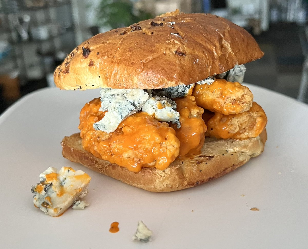 daveyhubb's tweet image. Buffalo Chicken Tenderloins with lots of bleu cheese! @thebutcherysl #Sandwich #chicken #buffalostyle      🥩❤️🥪
