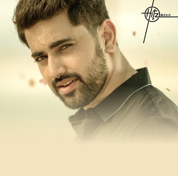 Ufff...This look❤️❤️

#ZainImam ‘s next music video

Song Name: #MuskuraaLenaTum
Singer: Palak Muchhal
Release Date: 19th July
Channel: HitzMusic

Excited for this one😍😍✨