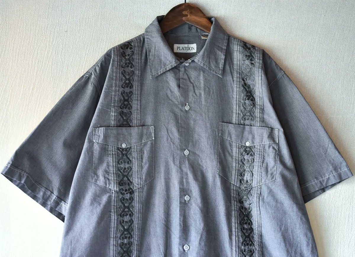 Rinceaux1's tweet photo. 【 used 】 cuba s/s shirts (L) CHARCOAL GREY PURPLE

#rinceaux
#hawaiianshirts
#cubashirts
#euroshirts
#streetfashion
#embroideryshirts
#designshirts https://t.co/JjOPRQJvkS