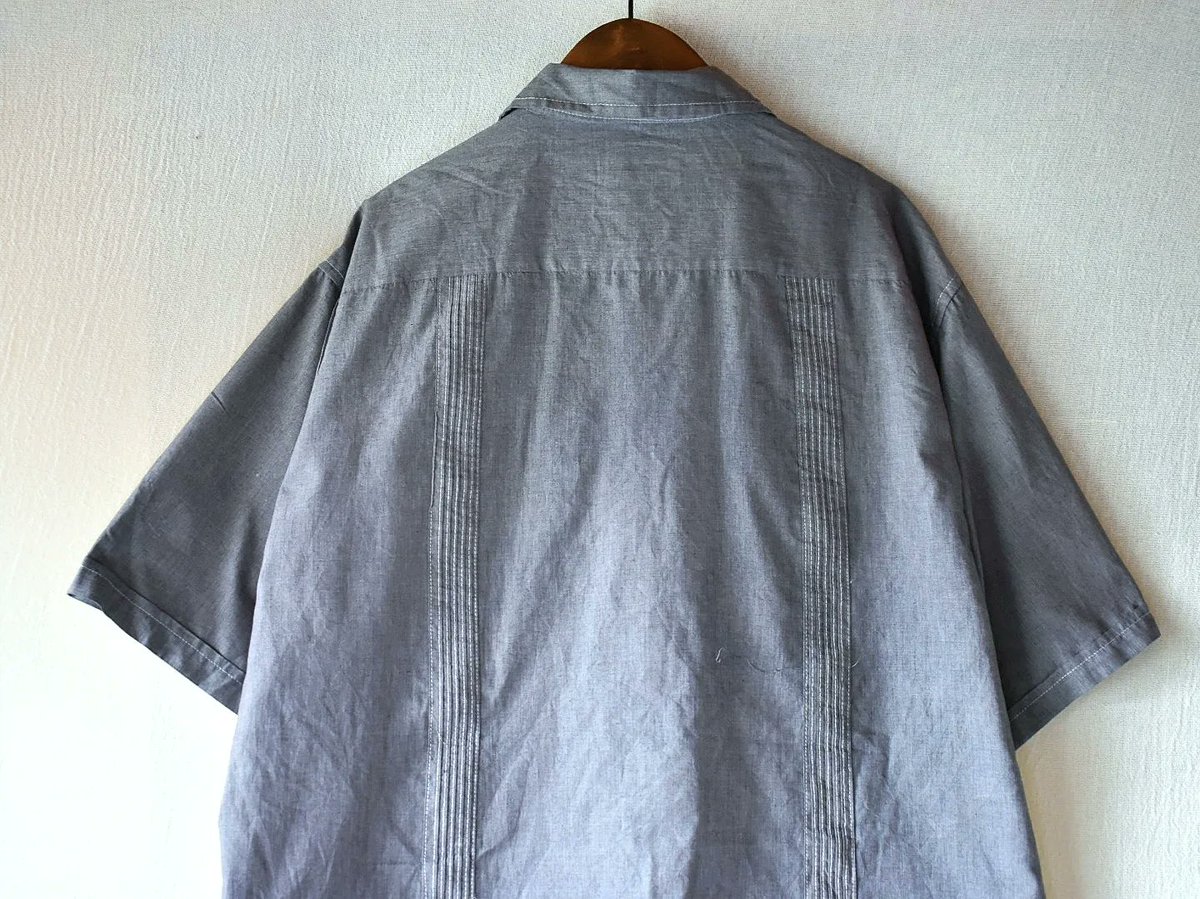 Rinceaux1's tweet photo. 【 used 】 cuba s/s shirts (L) CHARCOAL GREY PURPLE

#rinceaux
#hawaiianshirts
#cubashirts
#euroshirts
#streetfashion
#embroideryshirts
#designshirts https://t.co/JjOPRQJvkS