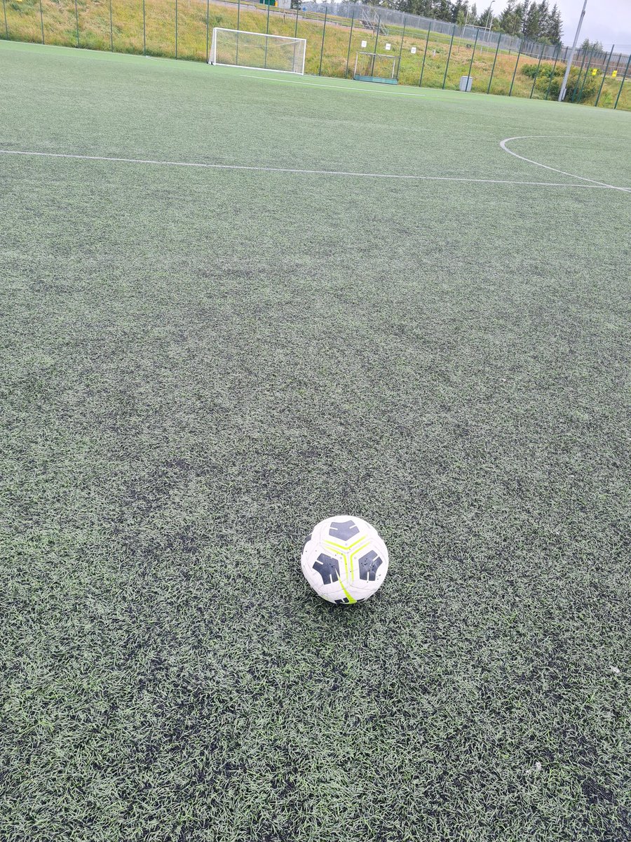 Been a fab few days helping at the football camp. The young people have been developing their skills and growing in confidence. <a href="/personalbest_uk/">Personal Best</a> have done a great job! Some might say they've had a ball ⚽️👣
<a href="/ArmadaleAcademy/">Armadale Academy</a> <a href="/LoveWestLothian/">West Lothian Council</a>
