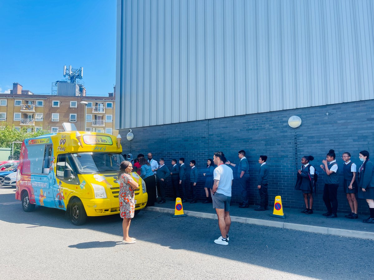 Look who came to surprise students today - we treated them all with ice cream! ☀️🍦☀️🍦 #icecream #heatwave #treats
