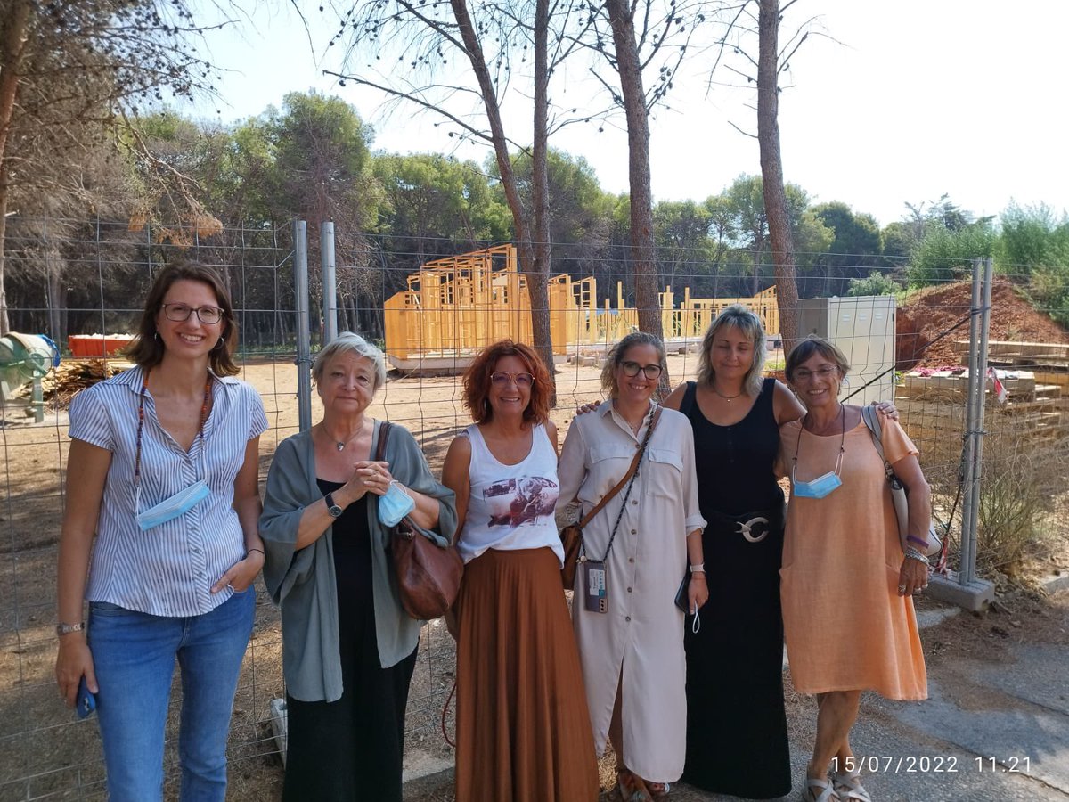 👧🏼👶🏼👦🏽🏡Visita tècnica equip Emma i Consorci Sanitari de Barcelona a la #Barnahus Tarragona
Gràcies Regió Sanitària Tarragona! 😃
 <a href="/conchitapega/">conchita peña</a>  <a href="/dsocialscat/">Drets Socials i Inclusió</a> <a href="/MartoriAnna/">Anna Fàbregas Martori</a> <a href="/Olais79/">Olalla M.L</a> <a href="/vallhebron/">Vall d'Hebron</a> <a href="/salutcat/">Salut</a>