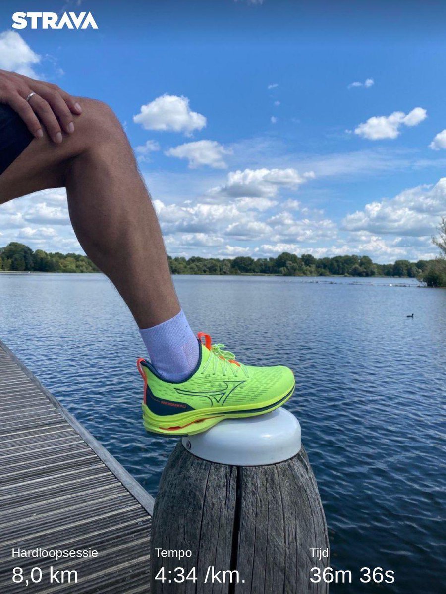 kasperschuur's tweet photo. Even de nieuwe #hardlooschoenen van #mizuno testen met een rondje plas met 4x400 meter versnellen. #hardlopen #garmin #forerunner946 #damloop #roadtoamsterdam @runningplus @loopmaatjes @hardlooptipsnl @GarminNederland @MizunoRunningEU 

https://t.co/5XxUH0E0Wu https://t.co/OrOLRPHUVH