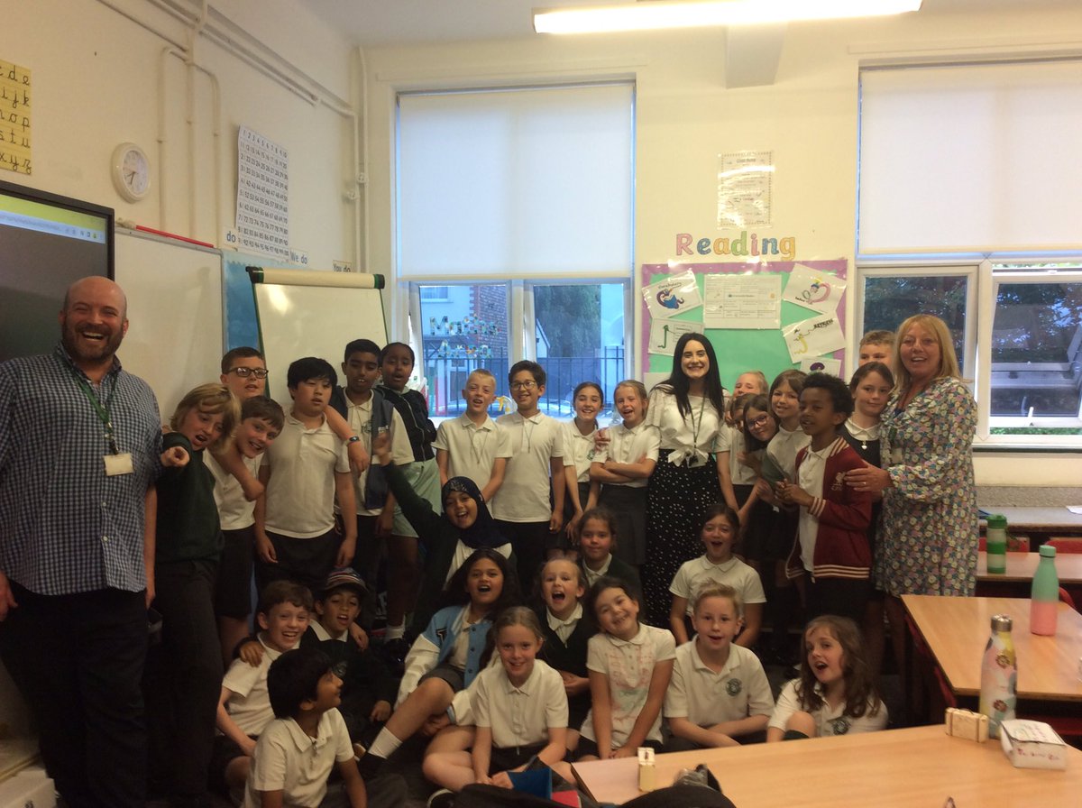 Miss Barbato, Mrs Hughson, Mrs Clark and Mr Morris would like to say a huge thank to the parents/carers of 4HB for your kind gifts. It has been an absolute pleasure to get to know and teach this wonderful class. Have a great Summer☀️