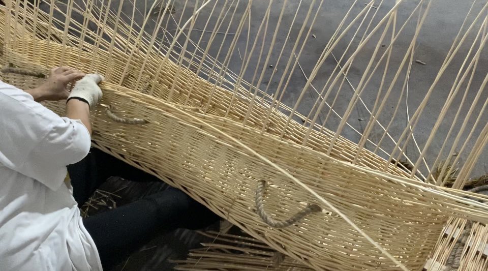 LunenHandicraft's tweet photo. A busy day for craftsmen #willowcoffin #wickercoffin #ecofunerals #handwoven #funeralservice #funeraldirector #funeralhome #cremation #caskets #memorials #funeraldirectorlife #funeralarrangements #funeraltribute #greenfunerals https://t.co/wTe8DFJJOG