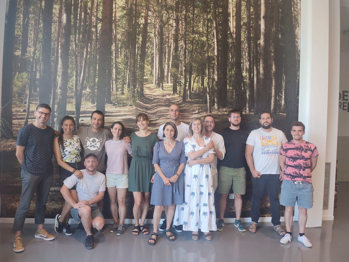 UFIL_Cuenca's tweet photo. Hoy hemos tenido el acto de clausura de la formación de #UFIL
Muchas gracias a todos los participantes de esta tercera promoción. Gracias por emprender, por realizar proyectos #sostenibles, por confiar en Cuenca y por formar parte la familia #UFIL.
Continuamos emprendiendo 😀 https://t.co/JaFL0QTjxZ