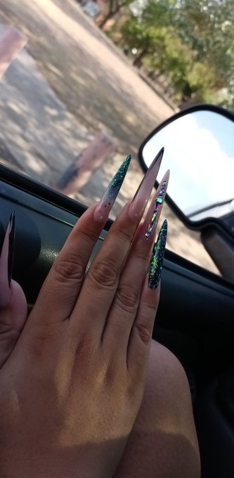 Got some new claws 🖤 been super busy recently loving the road  trip 😍 https://t.co/GTwotzA7Lw<a href="/tag/newprofilepic"class="tags"><span>#newprofilepic</span></a>