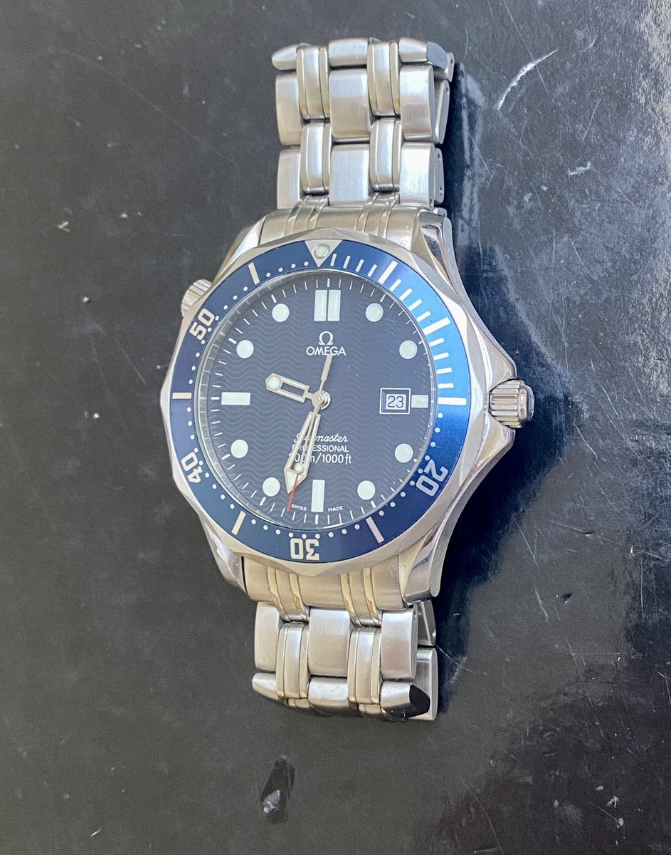 Oh no Battery Leak in this Omega Seamaster….. I will let you guys know how we get on.

This is real shame because other than the battery leak it’s in pristine condition and therefore probably worth quite a bit.

Hopefully a full service will fix the problem!
