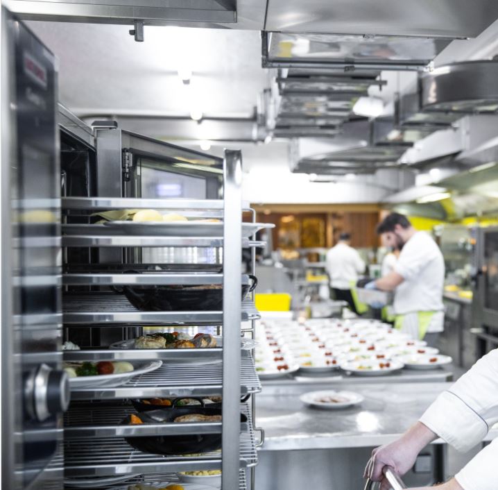 FACYRE's tweet image. Acaba tus platos con #Finishing del #iCombiPro de @RATIONAL_AG 👉 bit.ly/3PbCWfa

✔️ Preciso
✔️ Seguro
✔️ Productivo

Un concepto donde la producción y el servicio están separados, que no compromete la calidad de los alimentos y que ahorra recursos. ¿Ya lo conoces?