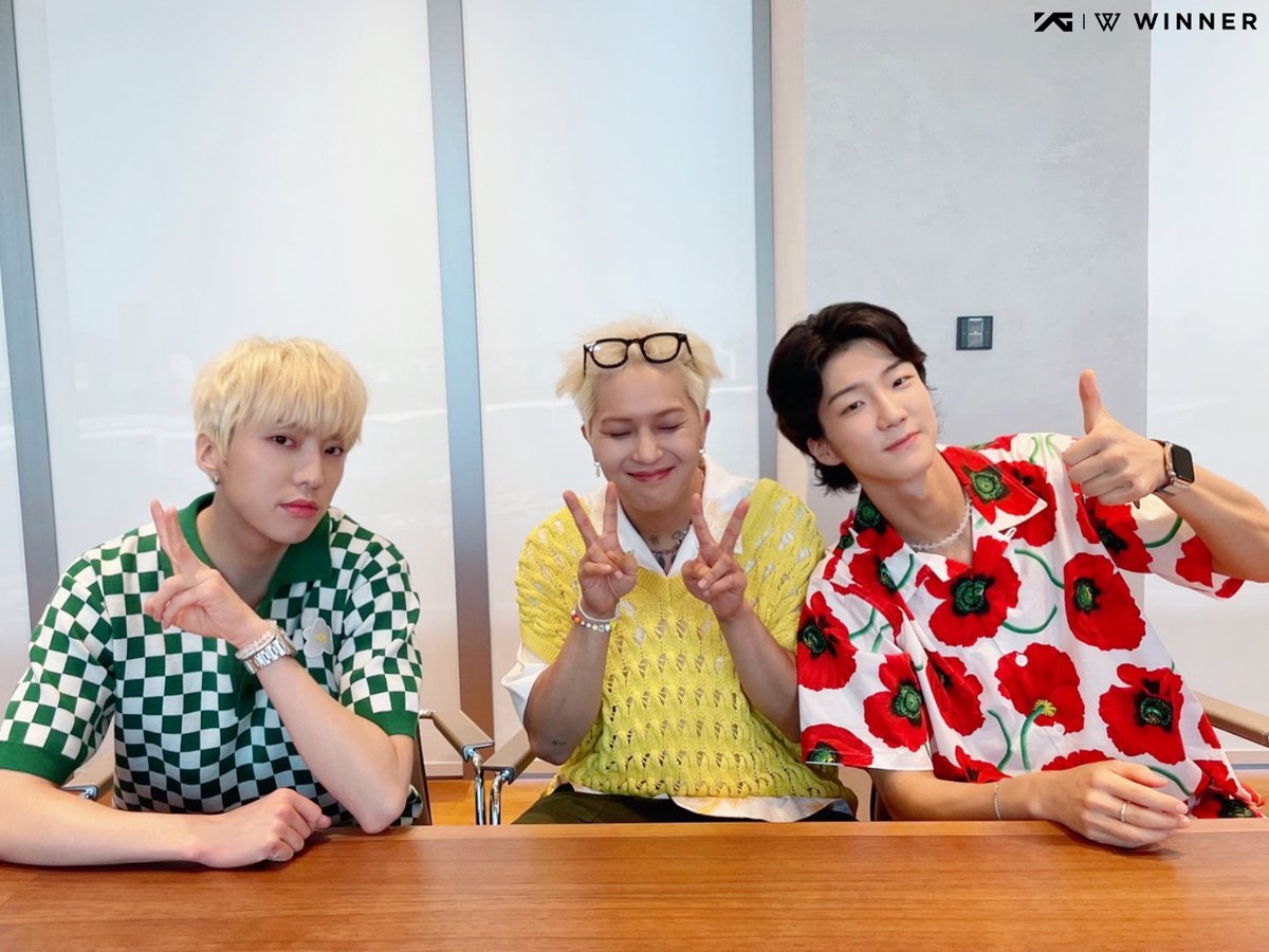 yginnercircle's tweet image. #THANKUINNERCIRCLE

Love it holy moly 인서에게 홀릭💙

#WINNER #위너 #제철위너 #ILOVEU
#4thMINIALBUM #HOLIDAY
#알럽유우우우우우우우우우