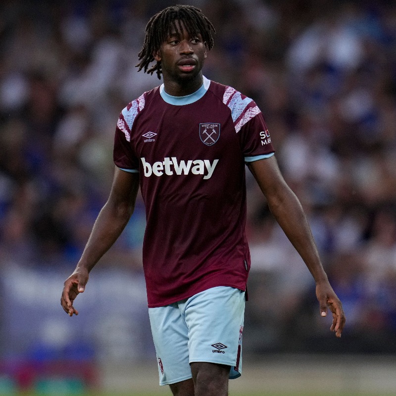 WestHam's tweet photo. We can confirm Ajibola Alese has joined Sunderland on a permanent basis for an undisclosed fee. 

Everyone at the Club would like to thank Aji for his hard work, commitment and leadership and wish him the very best for the future.