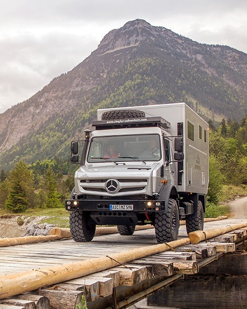 DaimlerTruck's tweet photo. The results are in! The readers of OFF ROAD Magazin have voted both the @MercedesBenz #Unimog &amp; #Zetros 1st place in their respective categories for the Off-Road Vehicle of the Year. This marks the 18th time in a row that the Unimog has won the Special-Purpose Vehicle category⭐ https://t.co/GPbsR8KpE9